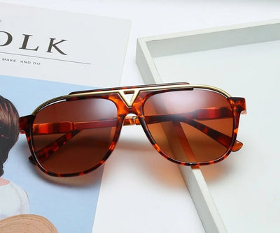 H97855df6ed5d4ef2bc98682cc740bb3dD